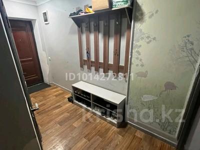 2-комнатная квартира · 45.5 м² · 1/3 этаж, Роза Багланова 15 — на против школа 18 за 12 млн ₸ в Актобе, жилой массив Кирпичный