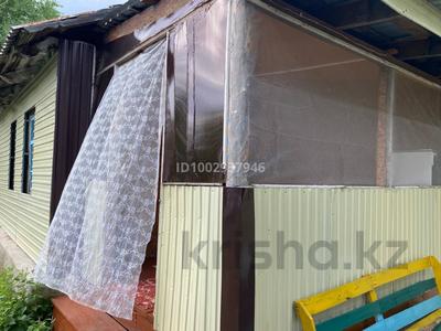 Дом · 2 комнаты · 35 м², Кирова — Второй поворот на лево за 15 000 ₸ в 