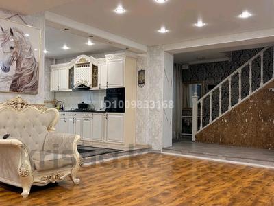 Отдельный дом · 4 комнаты · 200 м² · 8 сот., Пришахтинск, Донецкая за 50 млн 〒 в Караганде, Алихана Бокейханова р-н