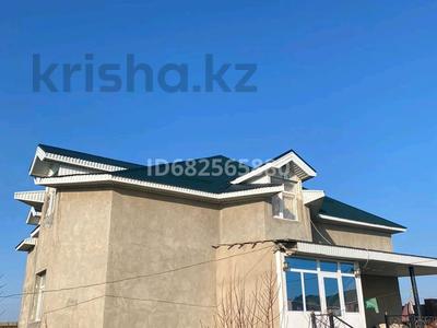 Продажа домов и дачи в Шымкенте: Отдельный дом · 9 комнат · 300 м² · 10 сот., мкр Бозарык 237 — Байдибек би за 60 млн 〒 Отдельный дом · 9 комнат · 300 м² · 10 сот., мкр Бозарык 237 — Байдибек би за 60 млн 〒 в Шымкенте, Абайский р-н