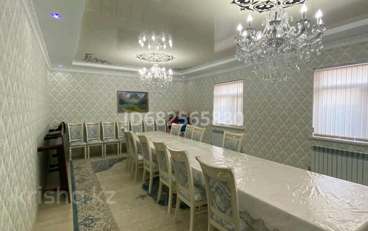 Жеке үй · 9 бөлме · 300 м² · 10 сот., мкр Бозарык 237 — Байдибек би, бағасы: 60 млн ₸ в Шымкенте, Абайский р-н — фото 12