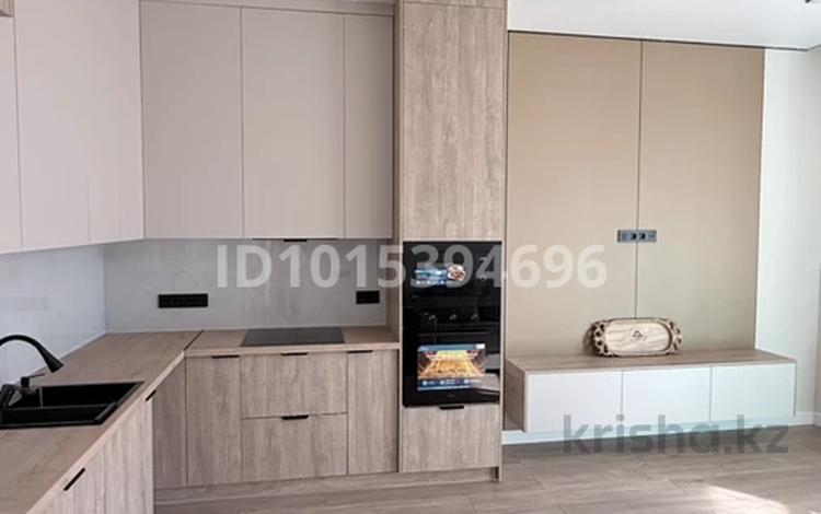 3-комнатная квартира · 65 м², Толе би за 400 000 ₸ в Астане, Нура р-н — фото 2