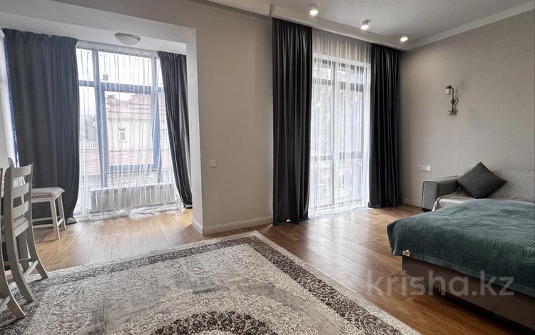 1-комнатная квартира · 45 м² · 3/4 этаж, Жамакаева 252 — Набережная реки Есентай за 90 млн ₸ в Алматы, Медеуский р-н — фото 2