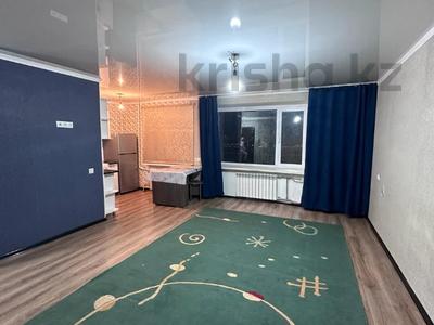 1-комнатная квартира, 32 м², 1/5 этаж, Бурова 22 за 12.5 млн 〒 в Усть-Каменогорске