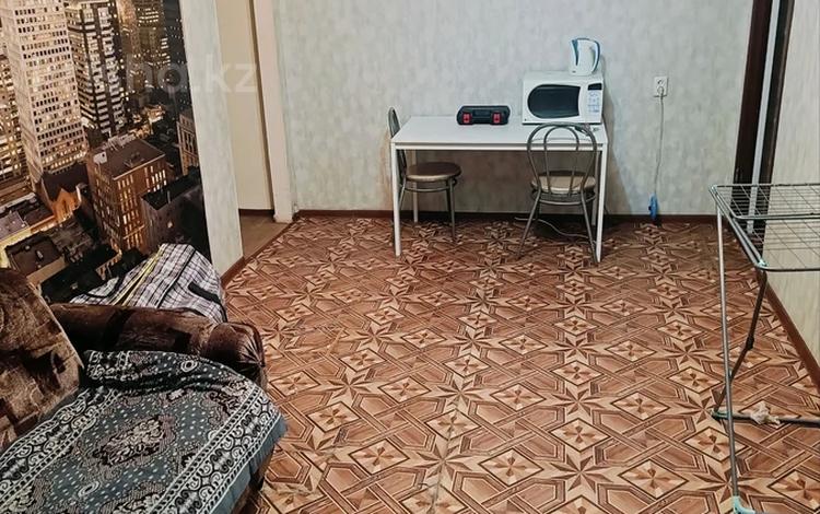 3-бөлмелі пәтер · 55 м² · 2/4 қабат, Пассажирская 8, бағасы: 180 000 ₸ в Караганде, Казыбек би р-н — фото 2