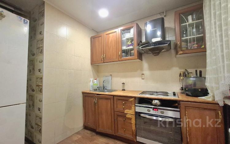 4-комнатная квартира · 60.7 м² · 3/5 этаж, ул. Байсеитовой — Восточная часть за 10.5 млн ₸ в Темиртау — фото 8
