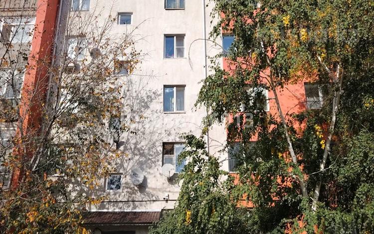 3-бөлмелі пәтер · 63 м² · 1/5 қабат, Жубанова 25 — Абая-Жубанова, бағасы: 25 млн ₸ в Астане, р-н Байконур — фото 2