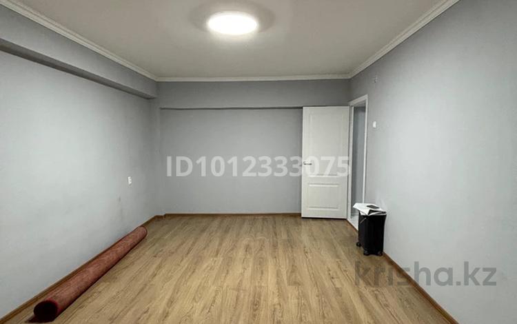 1-бөлмелі пәтер · 35 м², ул. Гагарина 12В, бағасы: 150 000 ₸ в  — фото 2