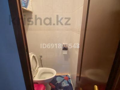 Продажа квартир в Алматы: 3-комнатная квартира · 70 м² · 1/5 этаж, мкр Аксай-3Б 14 за 65 млн 〒 3-комнатная квартира · 70 м² · 1/5 этаж, мкр Аксай-3Б 14 за 65 млн 〒 в Алматы, Ауэзовский р-н