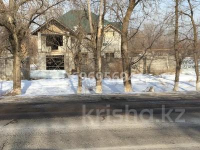 Продажа домов и дачи в Алматинской обл.: Отдельный дом · 8 комнат · 242 м² · 24 сот., Карасай батыра 28 — Алматинская трасса за 45 млн 〒 Отдельный дом · 8 комнат · 242 м² · 24 сот., Карасай батыра 28 — Алматинская трасса за 45 млн 〒 в Шамалгане