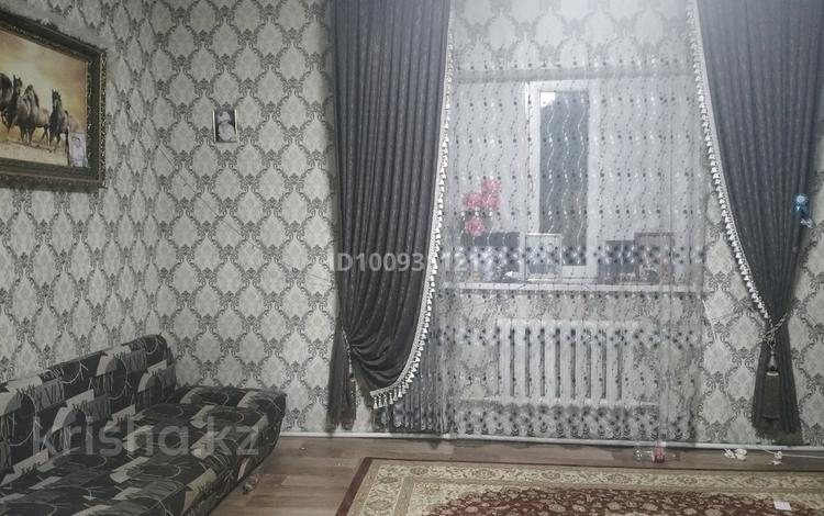 Отдельный дом · 2 комнаты · 60 м², Сабит муканова 60 за 80 000 〒 в Актобе, жилой массив Юго-Запад-1 — фото 2