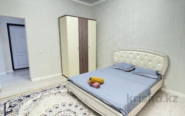 2-комнатная квартира · 80 м² · 5/11 этаж, 17-й мкр 99 — Халык Арена ыстык су бар после ремонта за 15 000 ₸ в Актау — фото 2