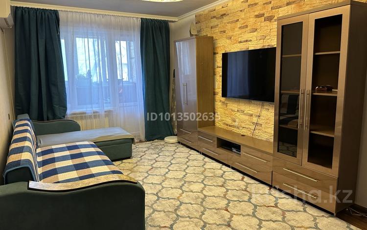 3-комнатная квартира · 70 м² · 2/5 этаж, мкр Алмагуль 10 — Сисинхай за 450 000 ₸ в Алматы, Бостандыкский р-н — фото 2