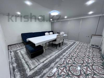 Отдельный дом · 5 комнат · 271 м² · 9 сот., мкр Кунгей , ул. Жакана Смакова 00 за 49 млн ₸ в Караганде, Казыбек би р-н