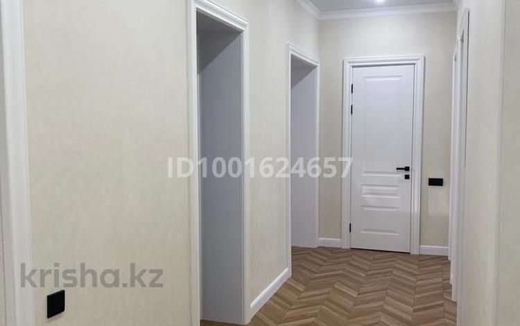 3-комнатная квартира · 93 м² · 4/5 этаж, мкр Юго-Восток 42Б за 60 млн ₸ в Караганде, Казыбек би р-н — фото 2