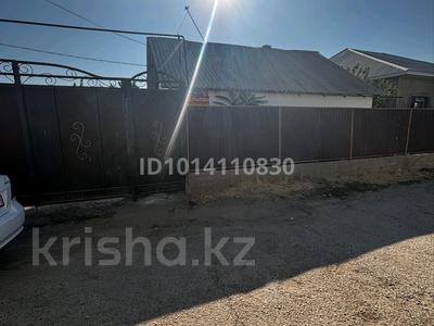 Жеке үй · 5 бөлме · 100 м² · 15 жүзд., Райымбек батыр 15 — Заңғар магазин артқы жағында, бағасы: 7 млн ₸ в Казыгурте