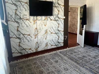 3 комнаты · 64 м² · 6/10 этаж, Майкудук, Мкр Голубые пруды 13 за 50 000 ₸ в Караганде, Алихана Бокейханова р-н