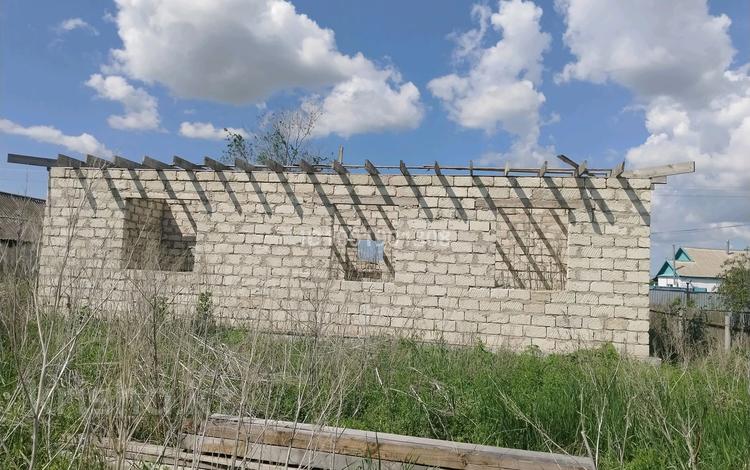 Отдельный дом · 4 комнаты · 143 м² · 10 сот., Буктеев 9А за 4 млн ₸ в Мартуке — фото 2