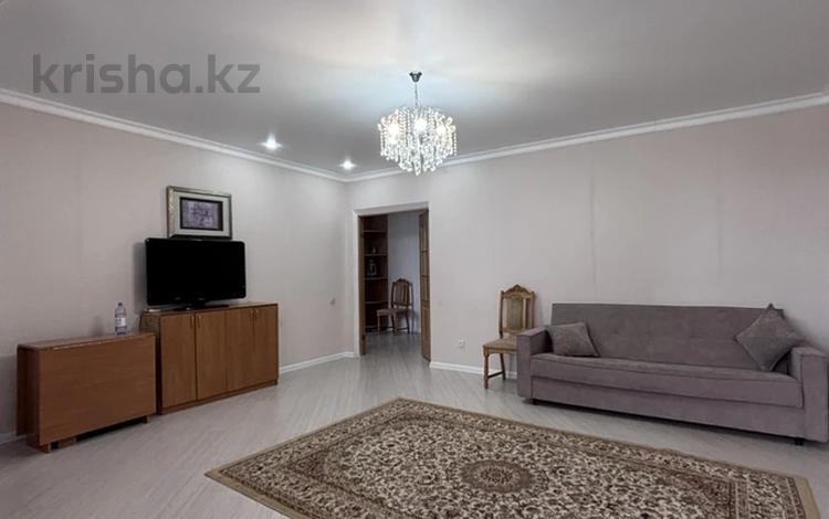 3-комнатная квартира · 84.8 м² · 3/6 этаж, Молдагуловой 3 за 30.6 млн ₸ в Уральске — фото 2