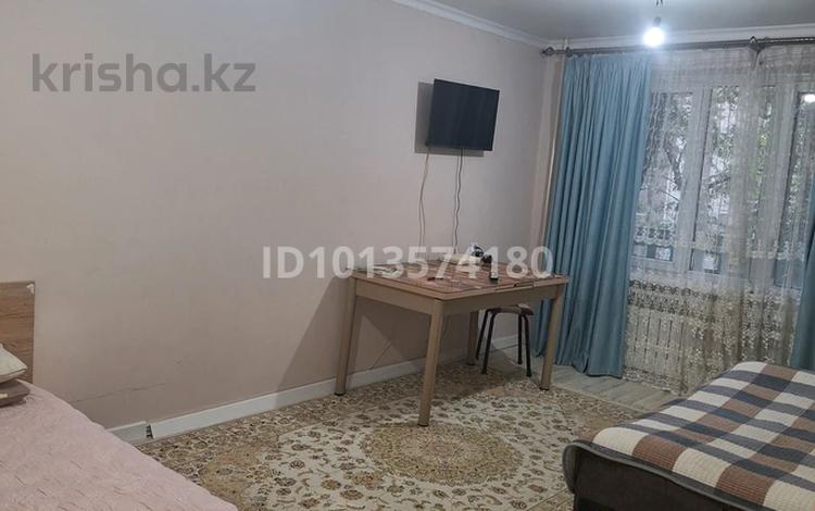1-комнатная квартира · 32 м² · 3/4 этаж, Конаева 15 за 15 000 ₸ в Алматы, Медеуский р-н — фото 2
