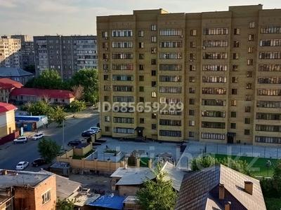 2-комнатная квартира, 67 м², 8/10 этаж, Гоголя 106 — Центральный рынок за 31 млн 〒 в Семее