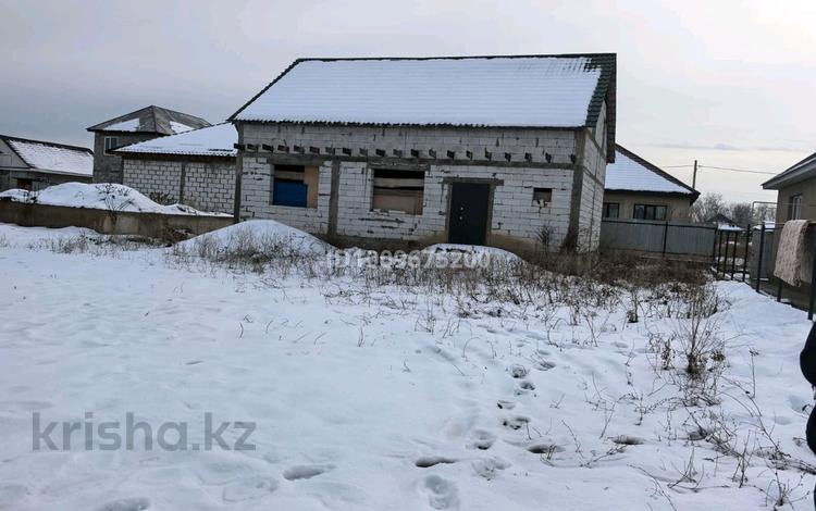 Жеке үй · 3 бөлме · 130 м² · 6 сот., 5 линия 10 — Коккайнар 5линия Ащибулак, бағасы: 7 млн ₸ — фото 2