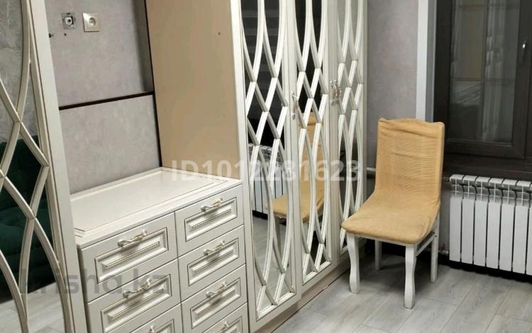 2-бөлмелі пәтер · 54 м² · 4/5 қабат, Мкр. Аксай-3Б 16, бағасы: 35 млн ₸ в Алматы, Ауэзовский р-н — фото 2