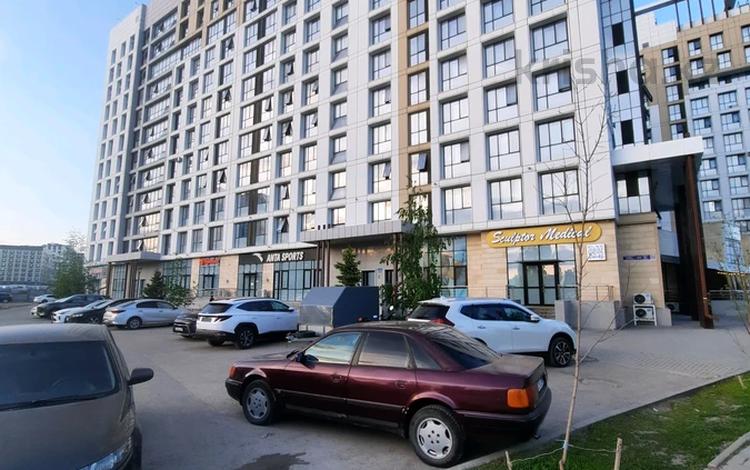1-комнатная квартира, 39 м², 5/10 этаж, Абикен Бектуров 1 за 22.5 млн 〒 в Астане, Нура р-н — фото 2