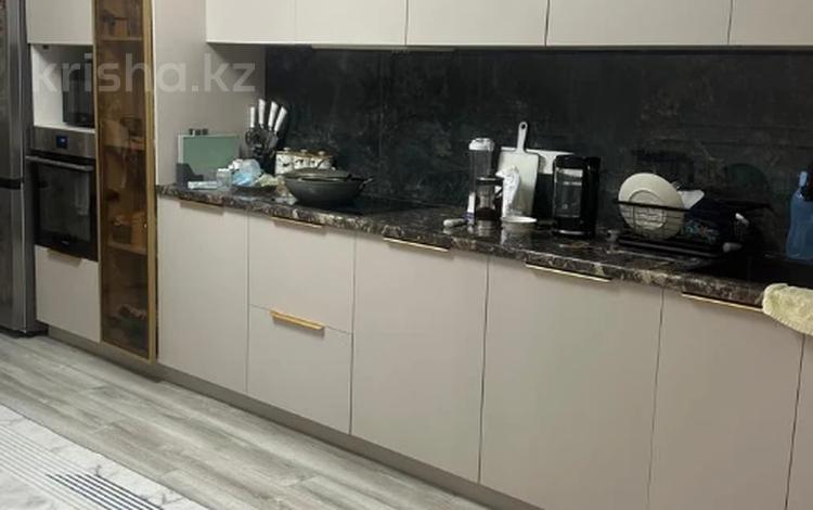 2-комнатная квартира · 85 м² · 9/20 этаж, мкр Мамыр-1 за 70.7 млн ₸ в Алматы, Ауэзовский р-н — фото 5