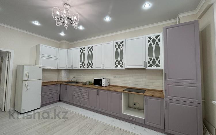 2-комнатная квартира · 82 м² · 2/12 этаж, 16-й мкр 56 — Жасмин за 24.5 млн ₸ в Актау — фото 2