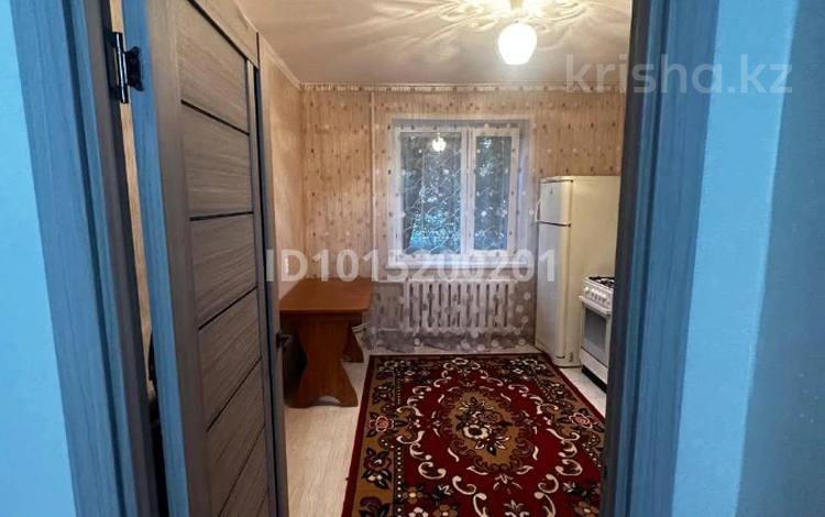 1-бөлмелі пәтер · 40 м² · 1/5 қабат, 4 ш/а 17, бағасы: 13.5 млн ₸ в Уральске, мкр 4 — фото 2