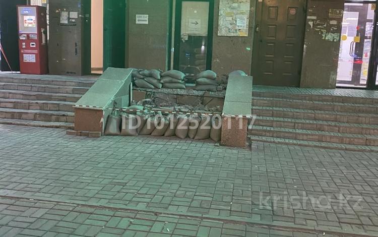 Еркін, дүкендер мен бутиктер · 25 м², бағасы: 350 000 ₸ в Астане, Есильский р-н — фото 6