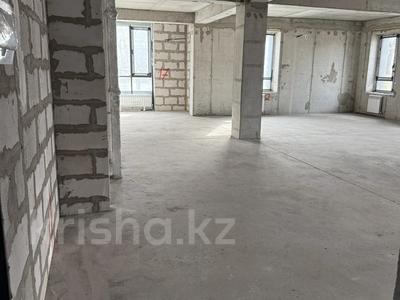 3-бөлмелі пәтер · 115.7 м² · 2/12 қабат, Наурызбай батыра 119, бағасы: 130 млн ₸ в Алматы, Бостандыкский р-н