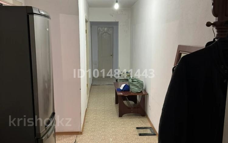 3-бөлмелі пәтер · 85 м² · 2/5 қабат, Молдагуловой 15/2, бағасы: 35 млн ₸ в Усть-Каменогорске — фото 2