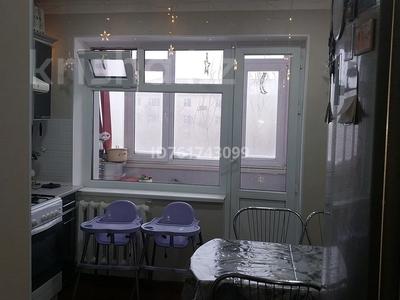 Продажа квартир в Актюбинской обл.: 3-комнатная квартира · 69 м² · 4/5 этаж, мкр 6, Маресьева 76/1 — Налоговой, Мед.Академии за 18 млн 〒 3-комнатная квартира · 69 м² · 4/5 этаж, мкр 6, Маресьева 76/1 — Налоговой, Мед.Академии за 18 млн 〒 в Актобе