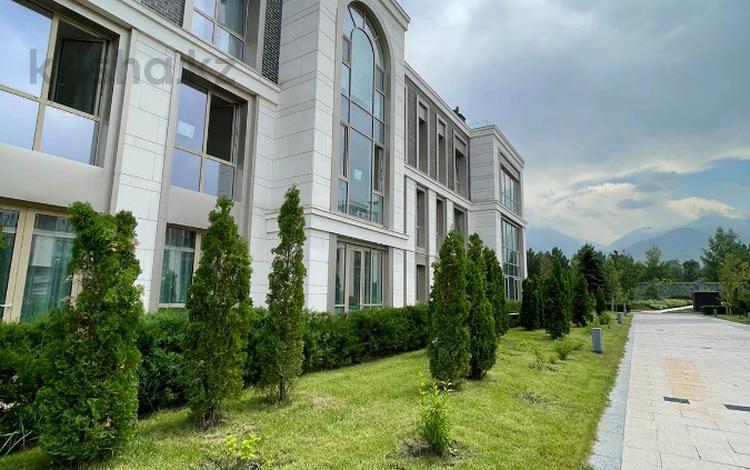 3-бөлмелі пәтер · 145 м² · 1/3 қабат, Микрорайон Мирас 115 — Аль Фараби, бағасы: 300 млн ₸ в Алматы, Бостандыкский р-н — фото 2