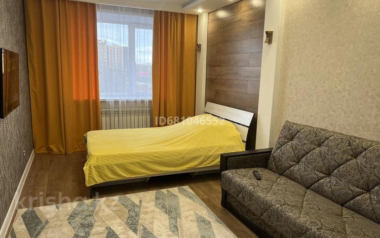 1-комнатная квартира, 39 м², 2 этаж посуточно, Ташенова 32 за 12 000 〒 в Кокшетау — фото 2
