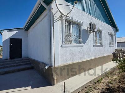Отдельный дом · 4 комнаты · 120 м² · 8 сот., 42 улица 12 за 26 млн ₸ в Еркинкале