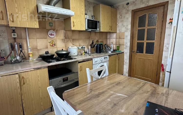3-бөлмелі пәтер · 67.3 м² · 8/9 қабат, Жаңа қала ш/а., Ермекова 52, бағасы: 27 млн ₸ в Караганде, Казыбек би р-н — фото 5