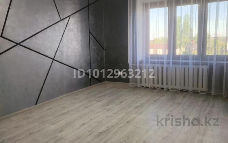 1-бөлмелі пәтер · 31.7 м² · 4/5 қабат, Мәңгілік ел 49, бағасы: 15 млн ₸ в Семее — фото 2