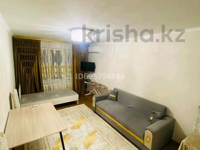 3-комнатная квартира · 80 м² · 2/4 этаж, мкр Тастак-3, Желтоқсан 36 — Аблайхана за 25 000 ₸ в Алматы, Алмалинский р-н
