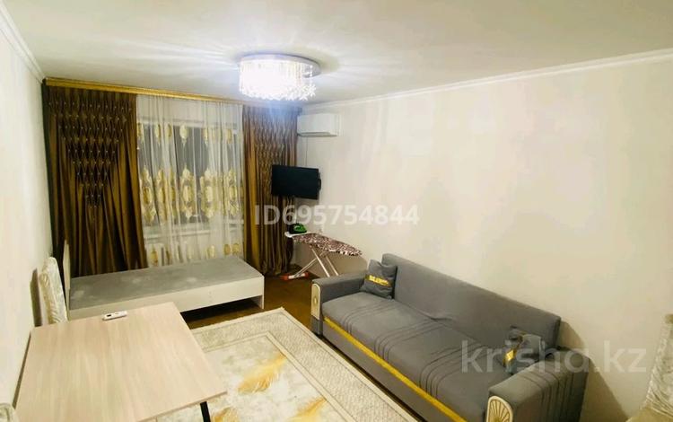 3-комнатная квартира · 80 м² · 2/4 этаж, мкр Тастак-3, Желтоқсан 36 — Аблайхана за 25 000 ₸ в Алматы, Алмалинский р-н — фото 14