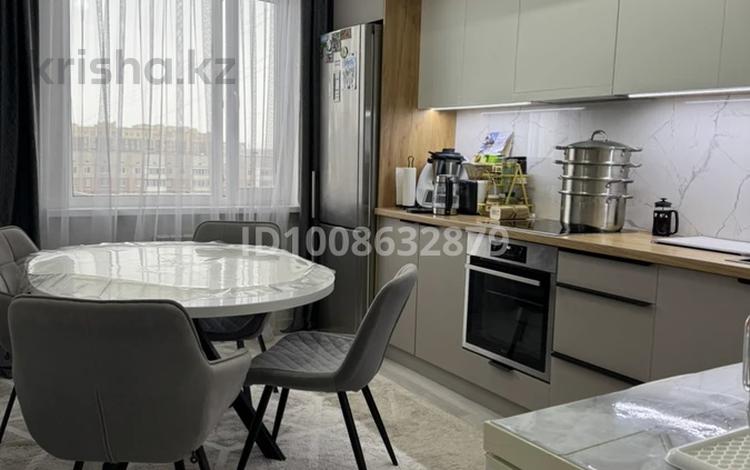 2-комнатная квартира · 65 м² · 11/16 этаж, Шахтеров 60 за 29 млн ₸ в Караганде, Казыбек би р-н — фото 2