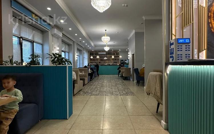 Свободное назначение, офисы, общепит, салоны красоты, медцентры и аптеки, образование, развлечения · 335 м² за 350 млн 〒 в Астане — фото 2