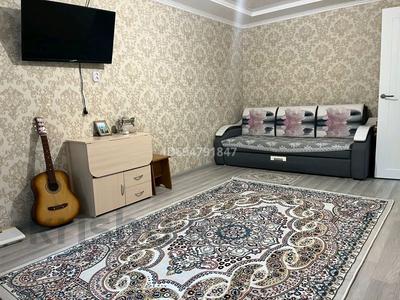 2-комнатная квартира · 48 м² · 2/5 этаж, мкр 4 5 за 20.5 млн ₸ в Уральске