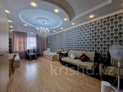 2-комнатная квартира · 92 м² · 12/18 этаж, Навои 208 — Торайгырова за 72 млн ₸ в Алматы, Бостандыкский р-н