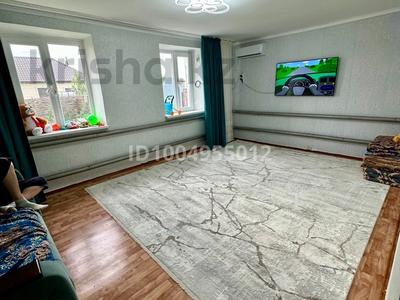 Отдельный дом · 3 комнаты · 100 м² · 7 сот., Шамелов 2 — Недалеко от ресторана Коржын за 30 млн ₸ в Уральске