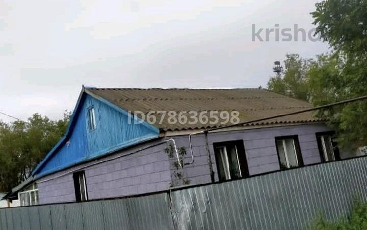 Отдельный дом • 3 комнаты • 95 м² • 10 сот., Деповская за 22 млн 〒 в Аксае — фото 16