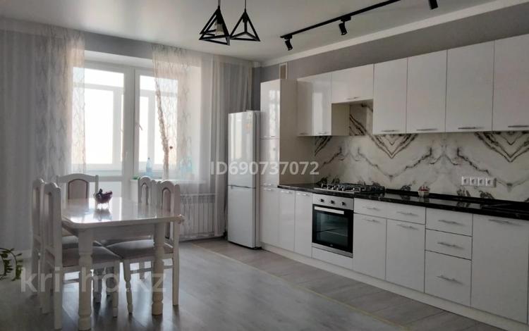 3-комнатная квартира, 108 м², 8/9 этаж помесячно, мкр Жана Орда, Самал