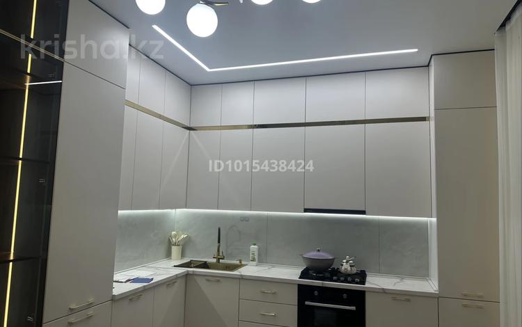 3-бөлмелі пәтер · 120 м² · 3/5 қабат, Алтын орда ш/а., Мкрн Батыс-2 29/2, бағасы: 40 млн ₸ в Актобе, мкр. Алтын орда — фото 2